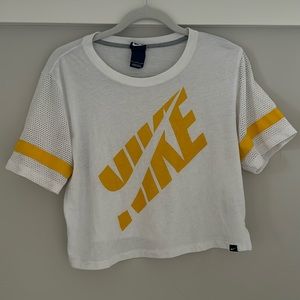 Nike workout crop top